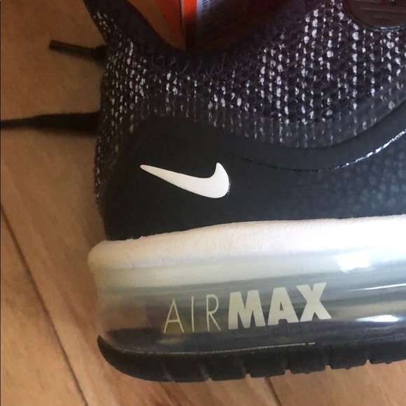 Nike air max shoes - Picture 3 of 4